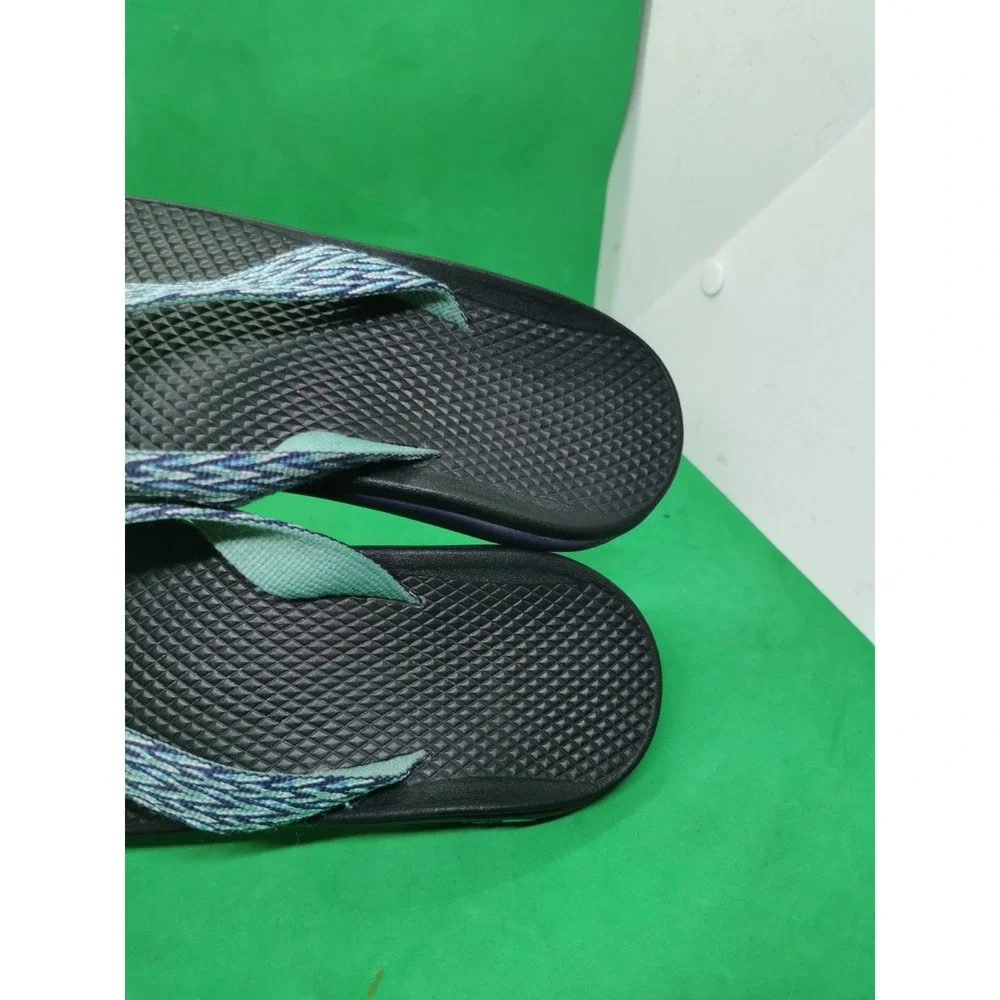 Chaco Thong Sandals Womens Size 8 Slip On Nylon Strap Recreational Beach Slipper